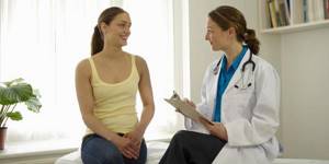 Консультации и осмотры гинеколога: зачем и когда нужны женщине