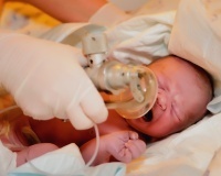 Затрудненное дыхание у новорожденного: Что делать?